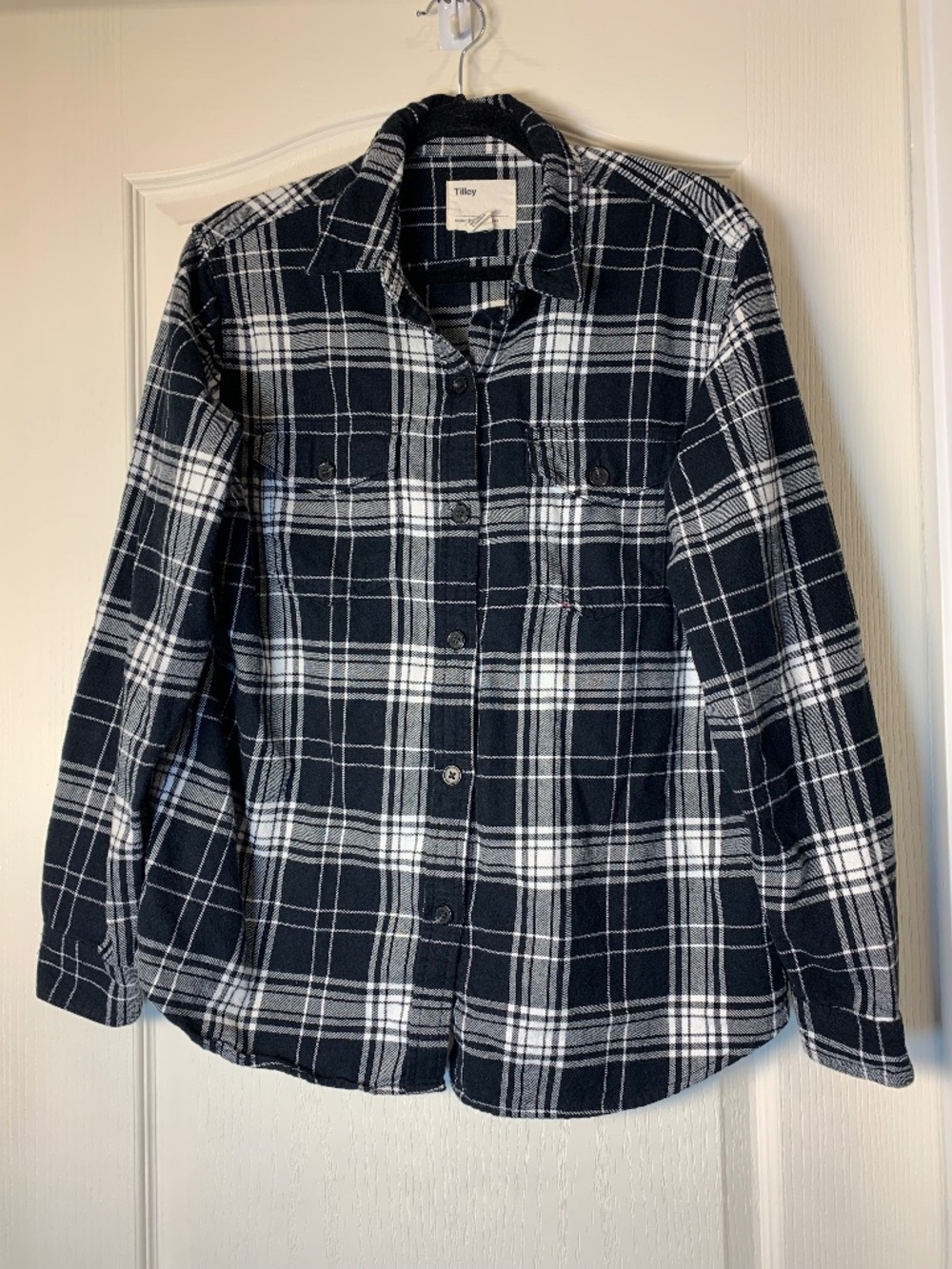 Classic Tilley Plaid Flannel shirt Men's L Casual Outdoor Layering Black & White